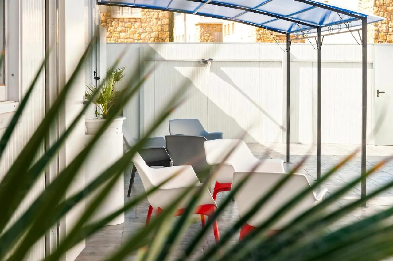 Hostel The Harbour Private Cabins And Dormitory Rooms Protaras