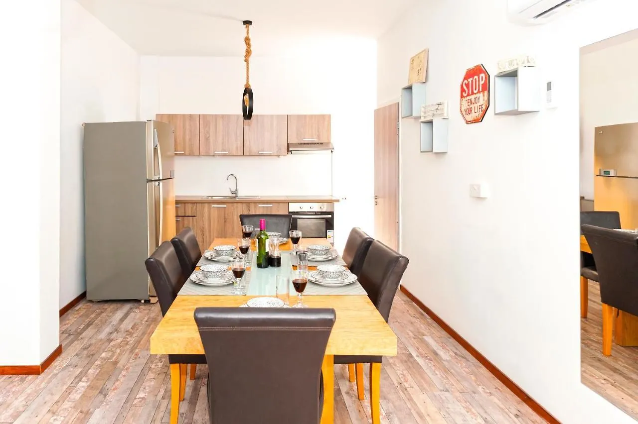 The Harbour Private Cabins And Dormitory Rooms Protaras