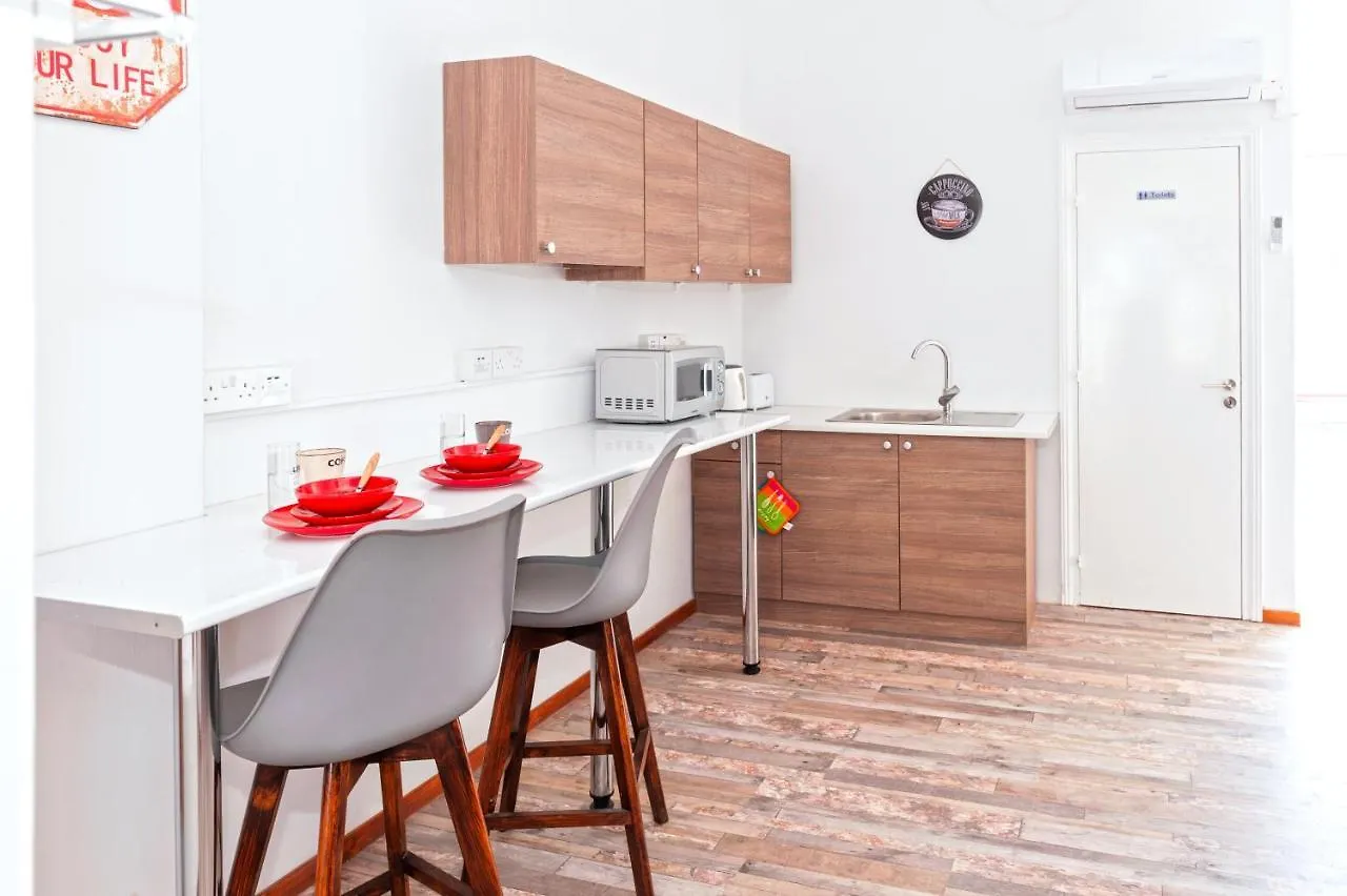 The Harbour Private Cabins And Dormitory Rooms Protaras